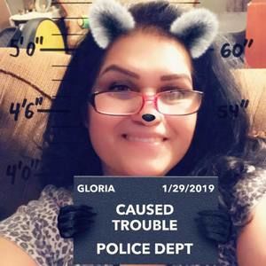 Meet your Posher, Gloria